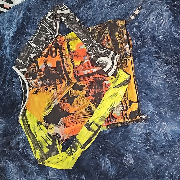 Pretty little thing top - Picture 2 of 3